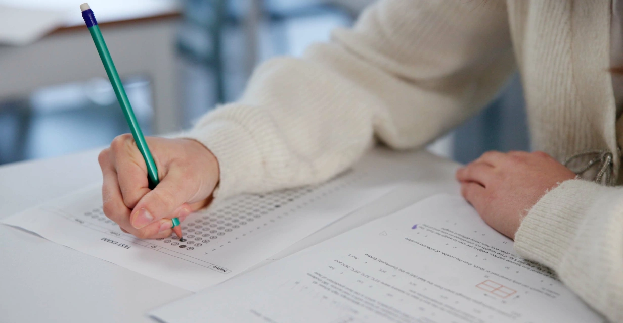Child feeling stuck with reading while parent explains—NAPLAN inference practice